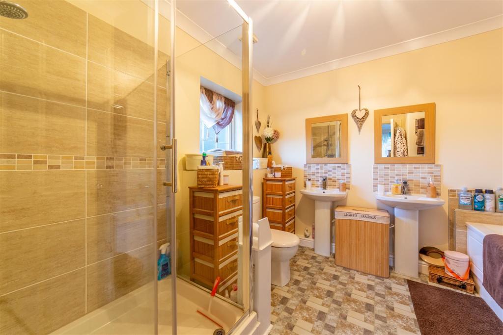 5 Snatchwood Court-13.jpg