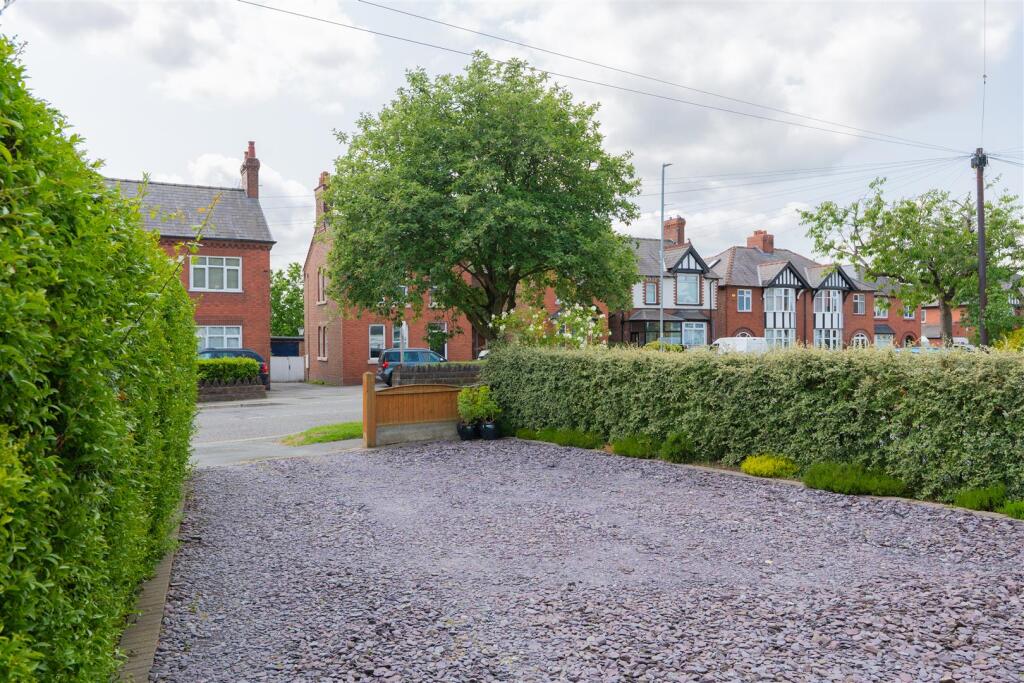 118 Runcorn Road-46.jpg