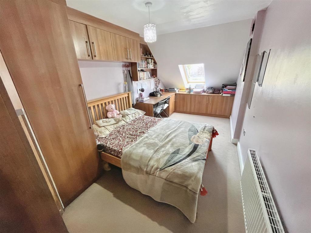 Bedroom 4.jpg