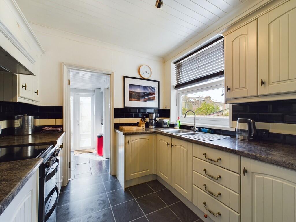 CAM02091G0-PR0043...