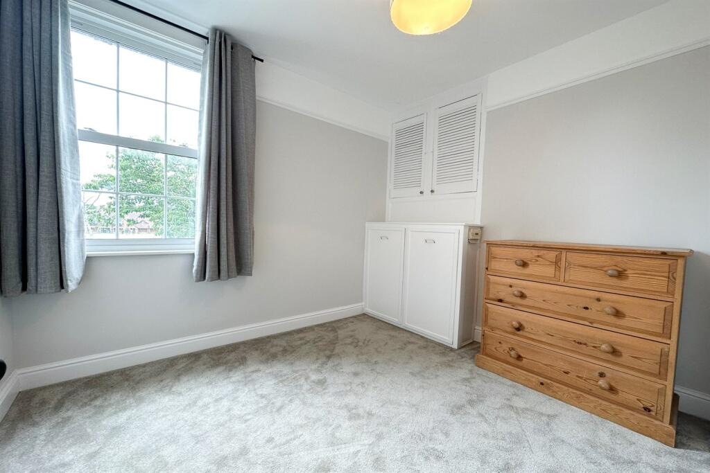 Bedroom 2 (Main)