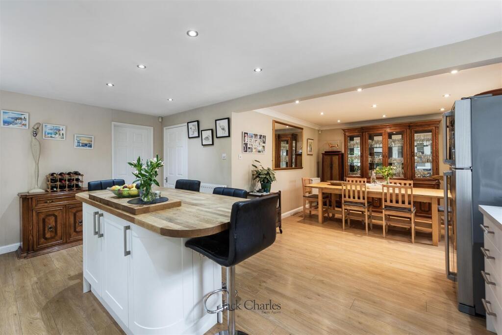 44 The Haydens, TN9 1NS 009.jpg