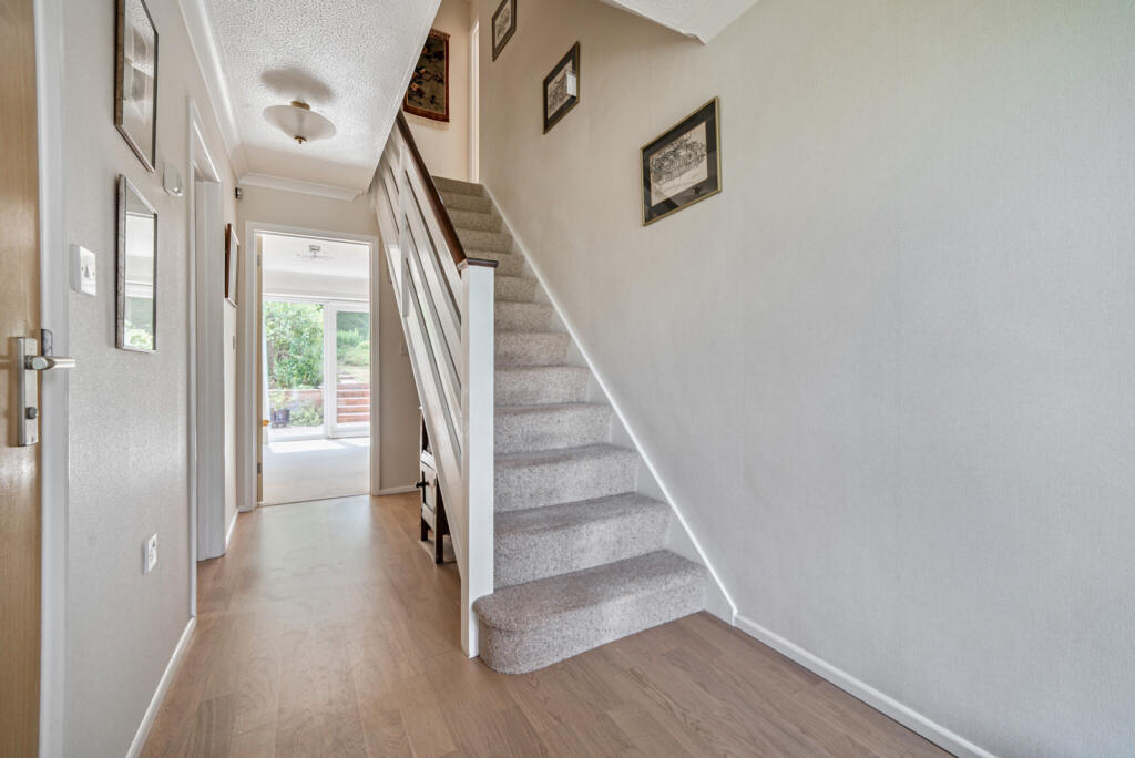 1313396-12-685be3...