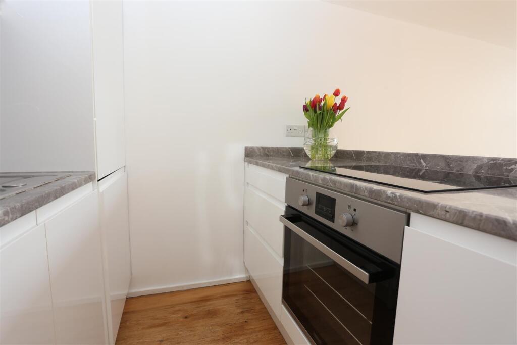 ANNEX, 71 SHIRLEY DRIVE (5).JPG