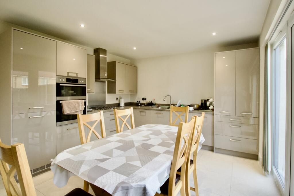 Kitchen diner angle 2