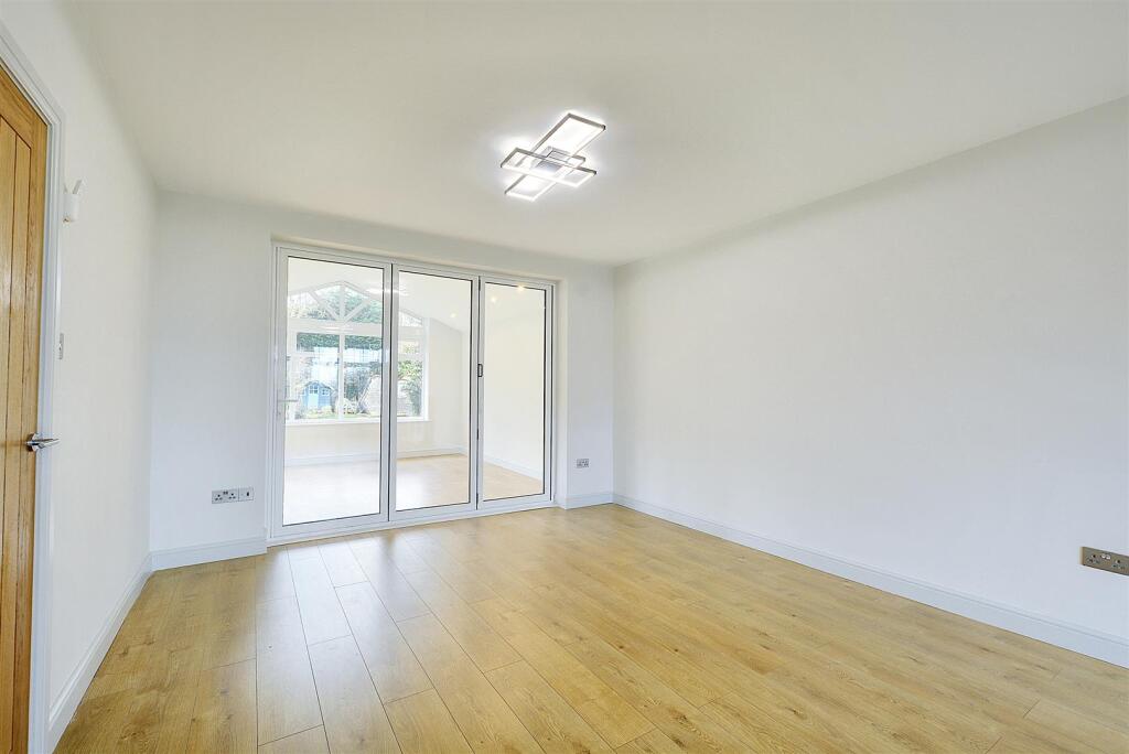 Dining Room.jpeg