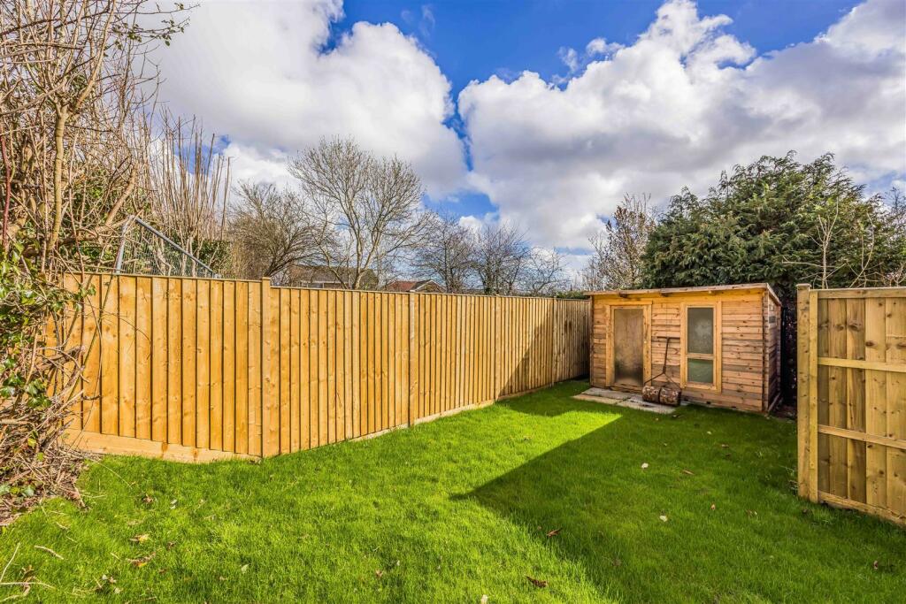 38a Five Heads Road, Horndean-Small-PorticoMarketi