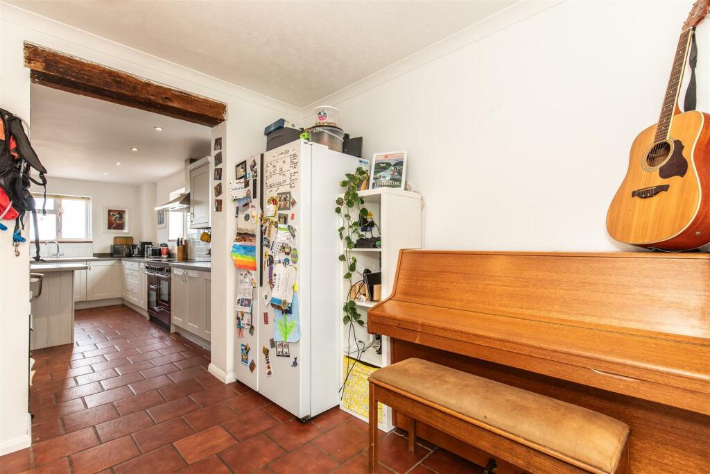 Upper Clayhill Cottage47.jpg