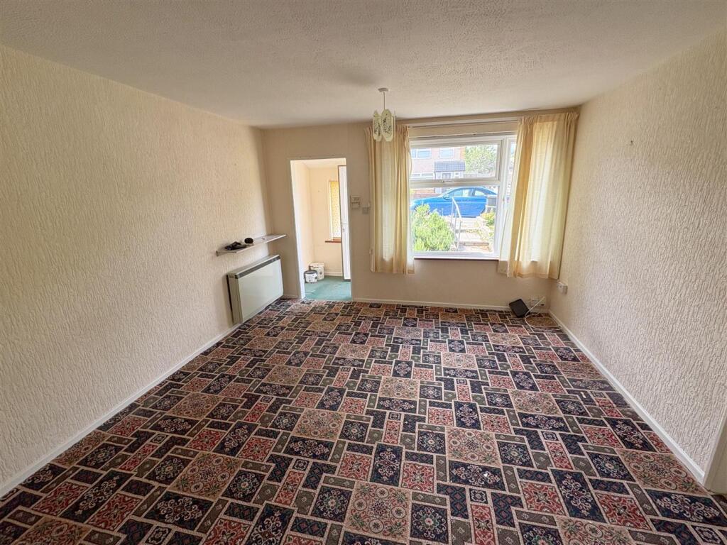 Lounge_Dining room.jpg