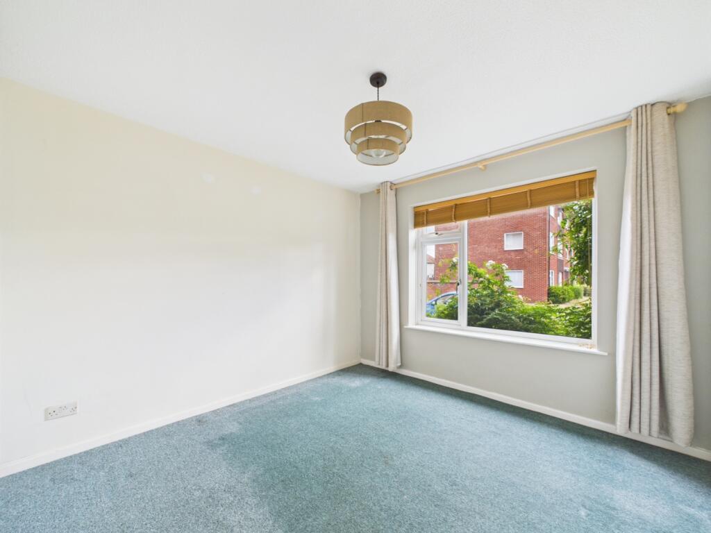 CAM01740G0-PR0407-STILL013