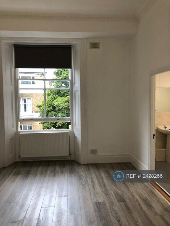 Studio 1 - Living Space