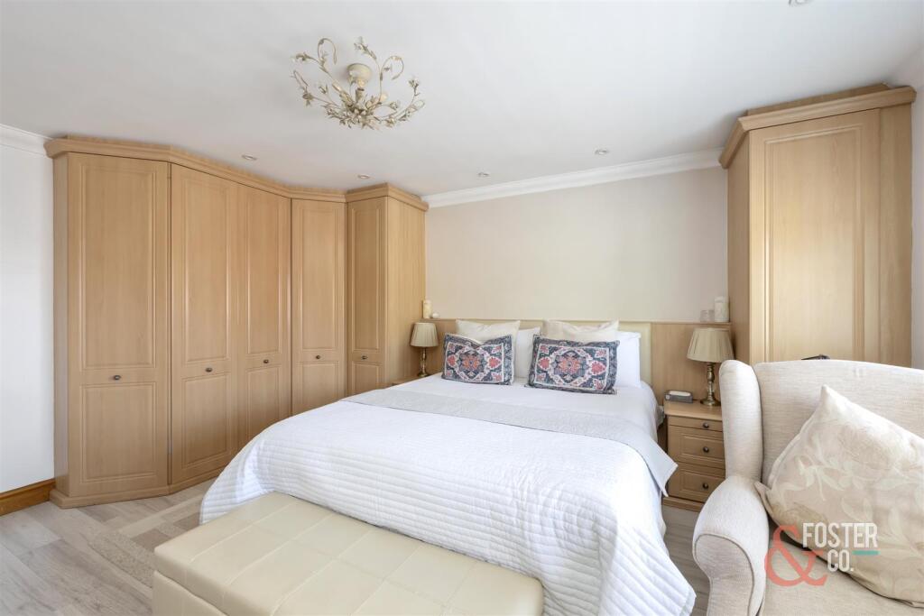 Woodland Avenue, 96-035.jpg