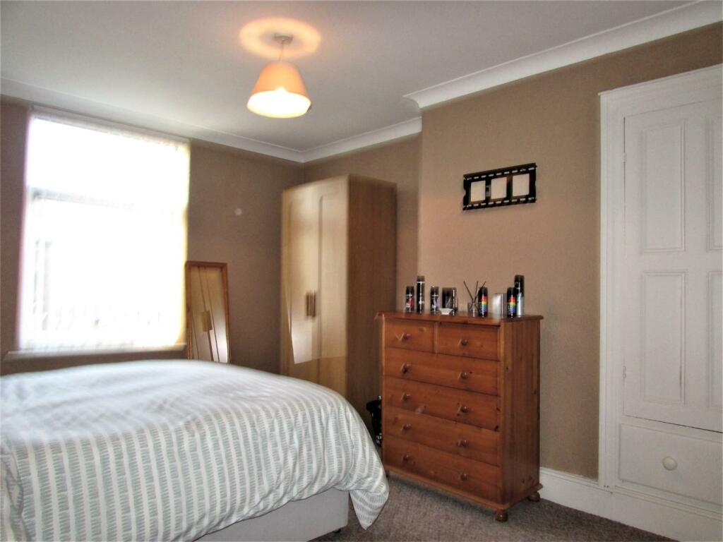 RomanRd169bed2.JPG