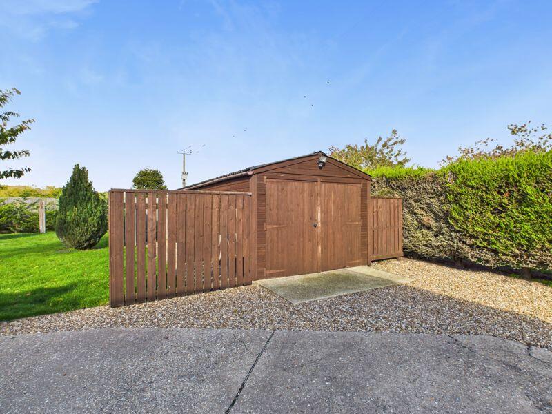 Garage/Workshop