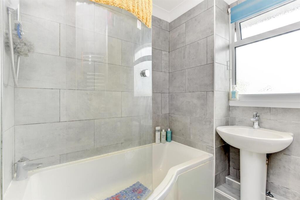 For Sale by Aspire Residential | Wolstenbury Road