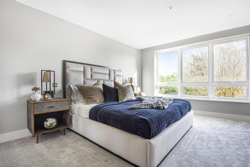 694528 (7).jpg c.jpg