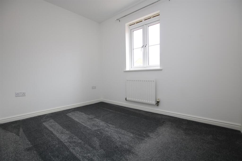 Bedroom 2.JPG