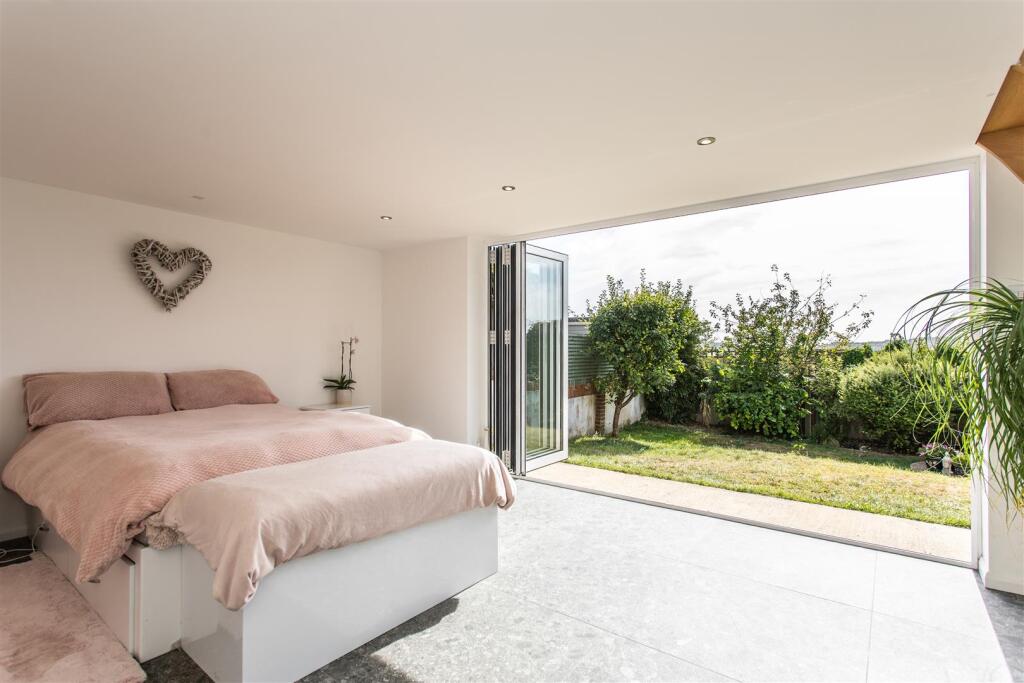 31 Claremont Road-48.jpg