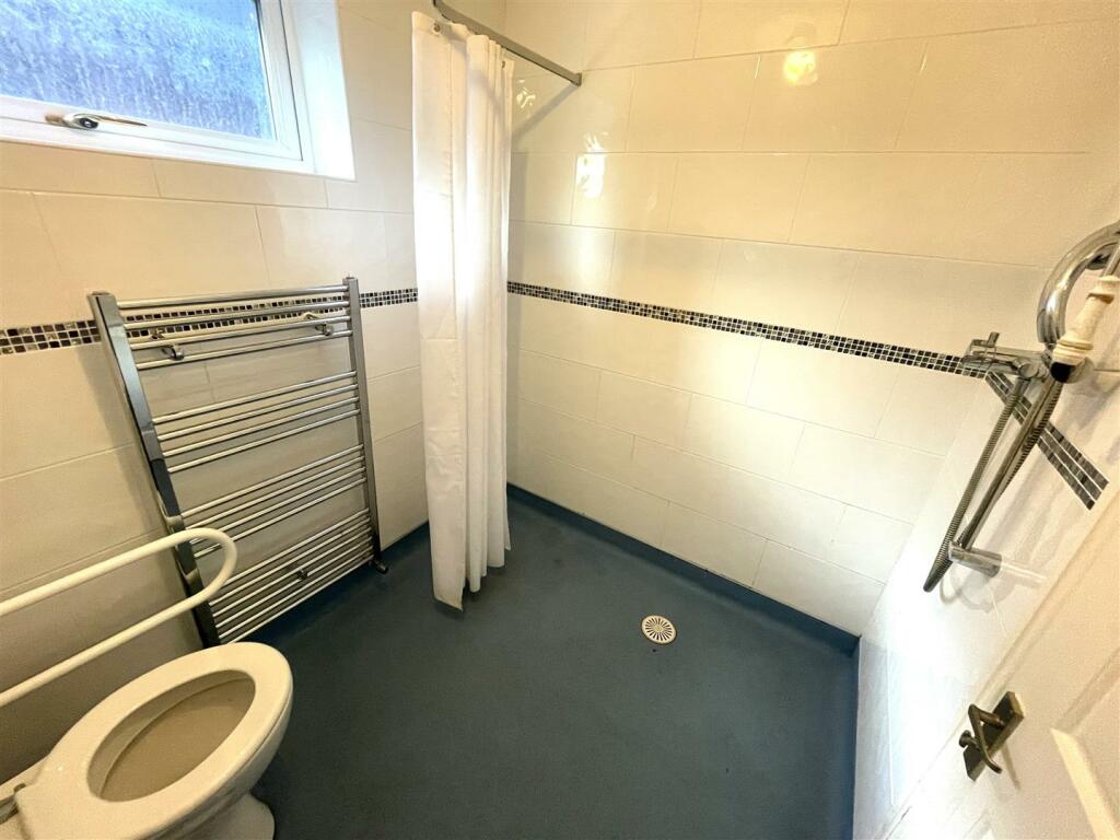 WET ROOM