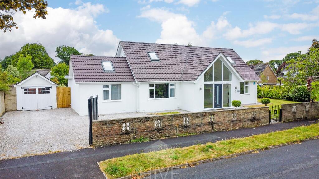 Beautifully renovated and Extended