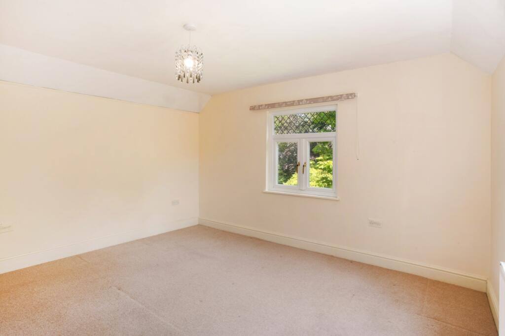 Shirrenden Lodge ...