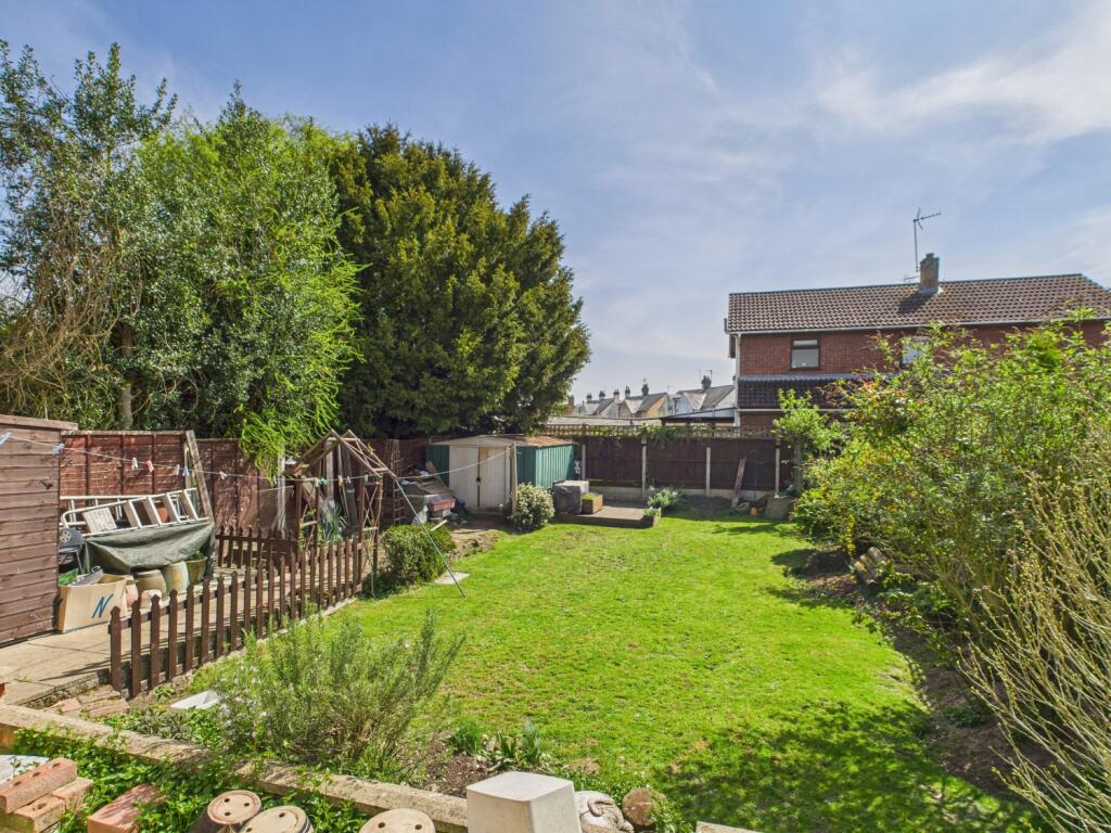 CAM04671G0-PR0040-STILL030