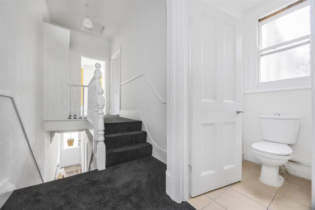 5 Abbots Park Road -010.JPG