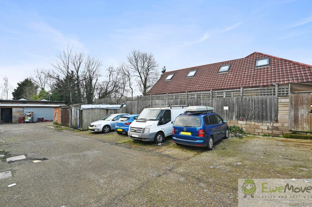 EM - 153a Whitby Road - Parking1 (1)