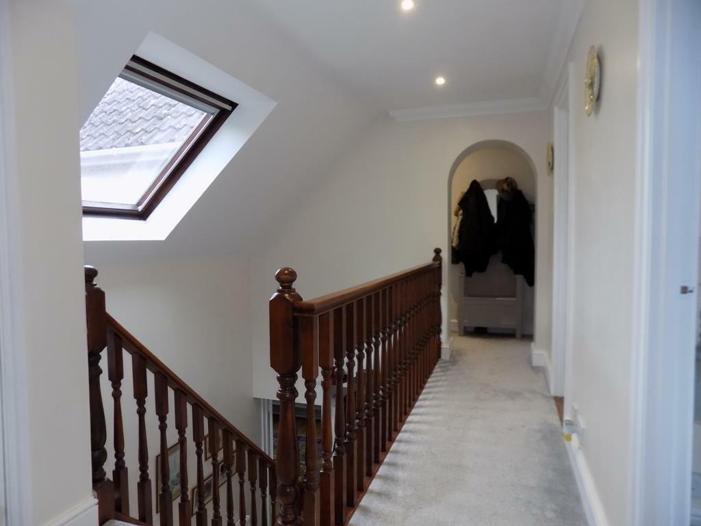 GALLERIED LANDING