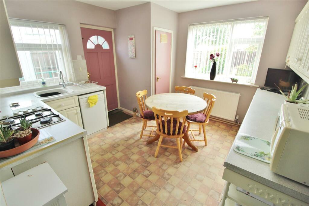 BREAKFAST KITCHEN