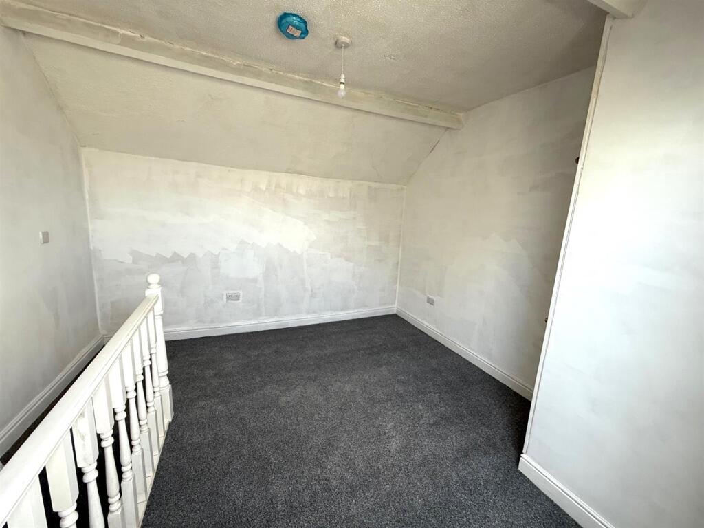 bed 3 1.jpg
