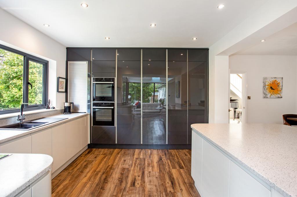 35 Cirencester Road 307869 - (12).jpg