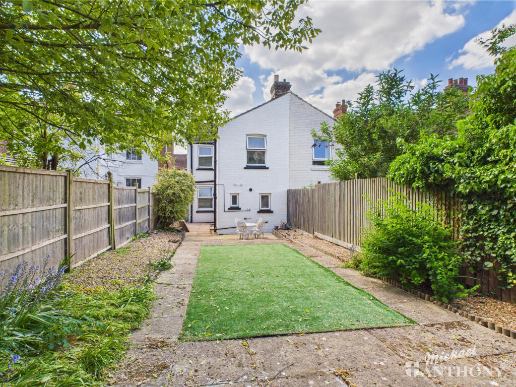 CAM03218G0-PR0638-STILL012