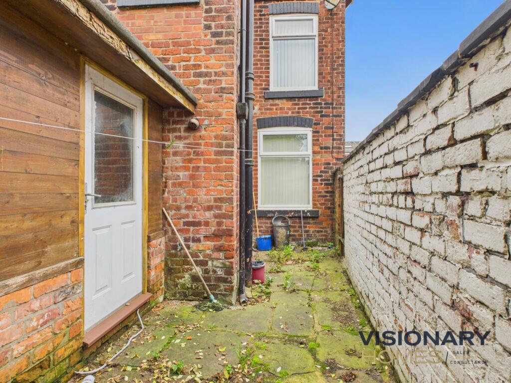 CAM03522G0-PR0219-STILL026