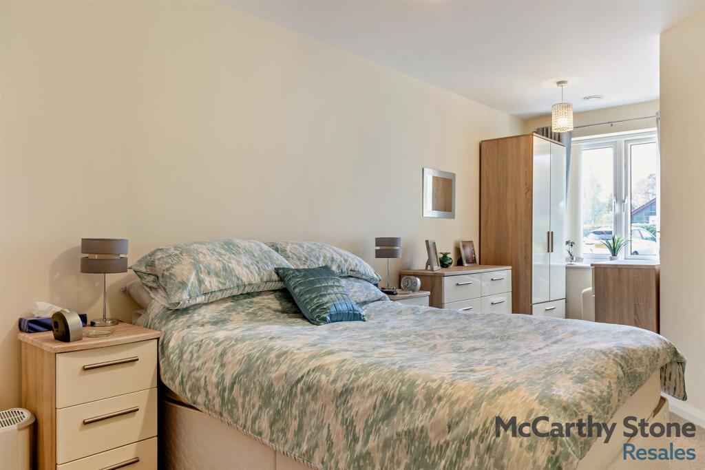 8668608-interior07-800.jpg