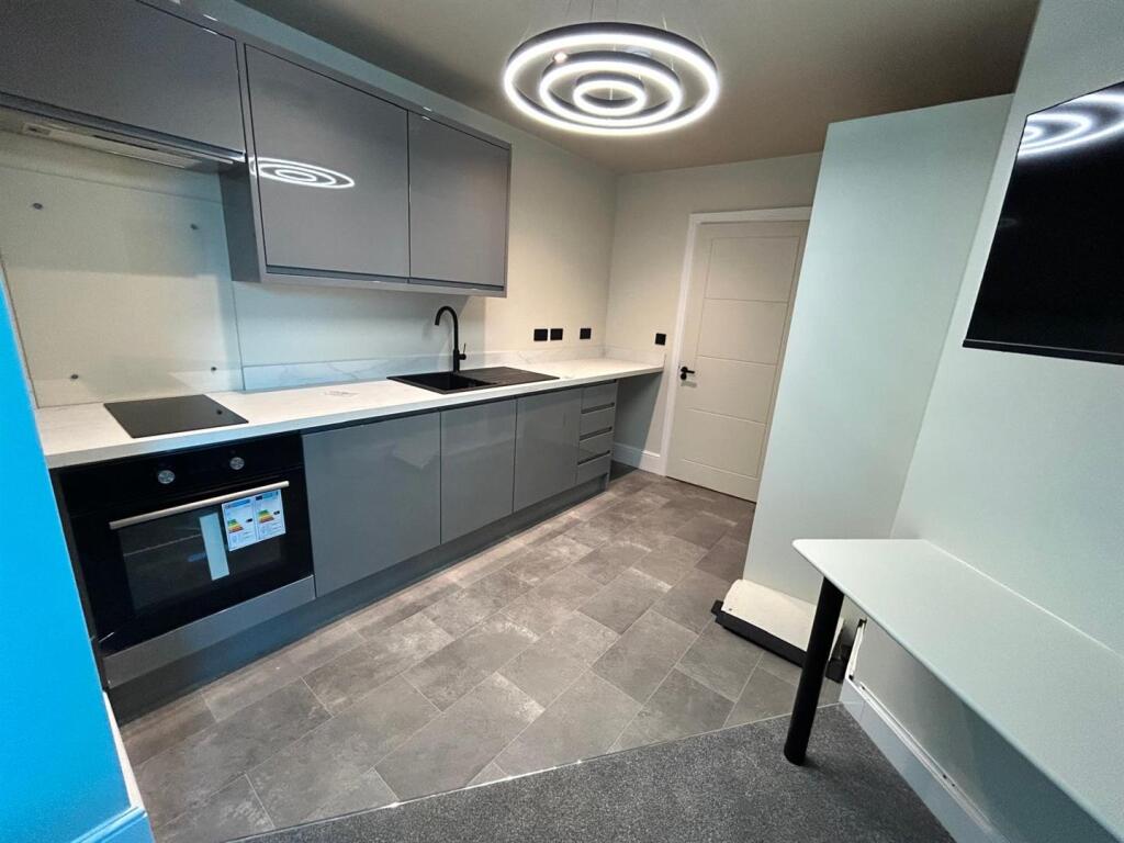 WhatsApp Image 2025-04-01 at 14.32.47.jpeg