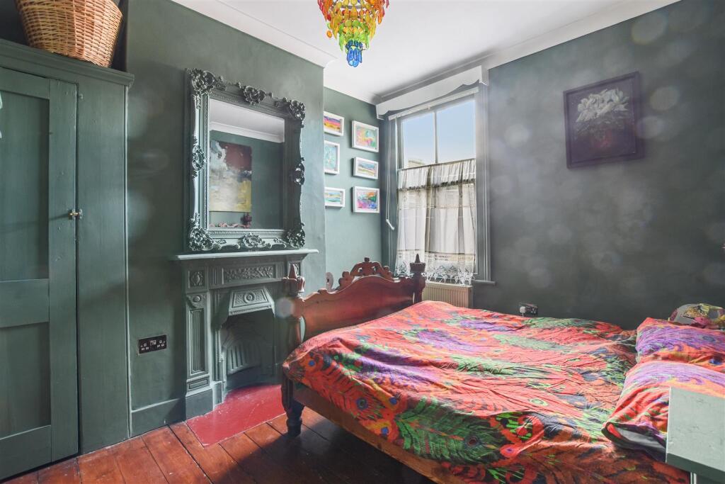 04-26c5GCWT - 60 Clifford Gdns - Bedroom 3 -Origin