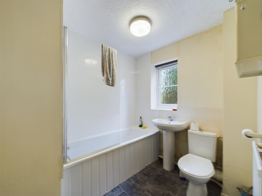 CAM01740G0-PR0148-STILL005