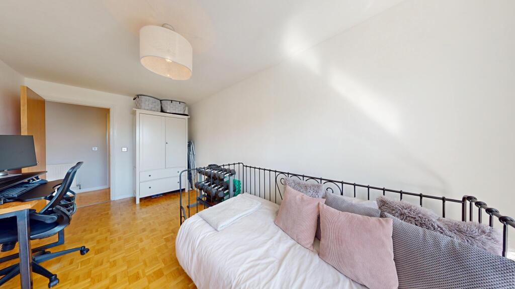 Queens-House-74-Carrisbooke-04152025_171049