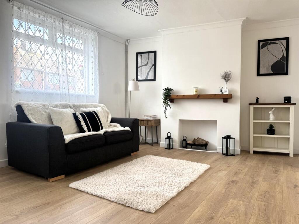 Lounge..jpg