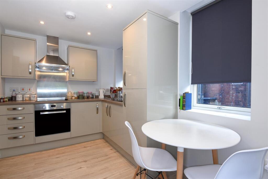 57f7596bce20d-141347 (2).jpg