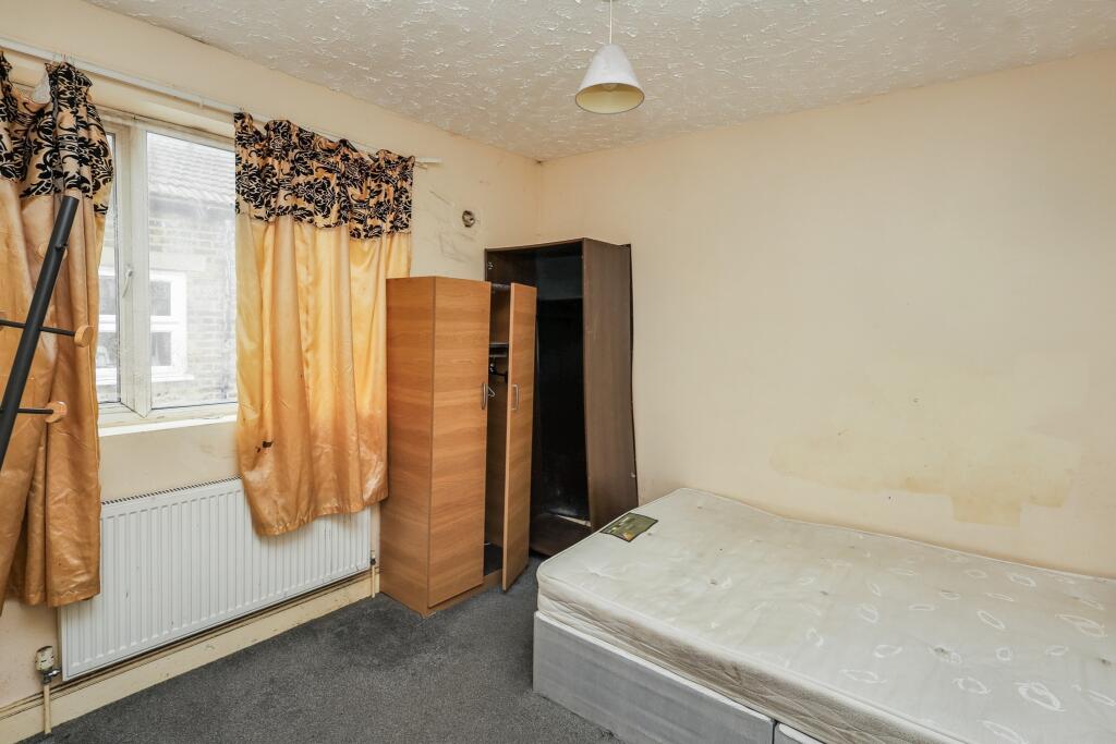 First Floor Flat, 6 Leonard Street, Silvertown, London E16 2DT