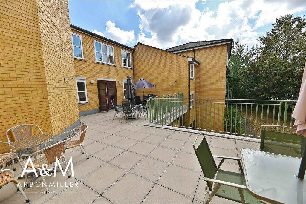 Communal Roof Terrace