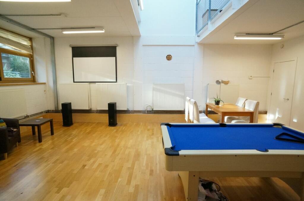 5th Photo of Lounge