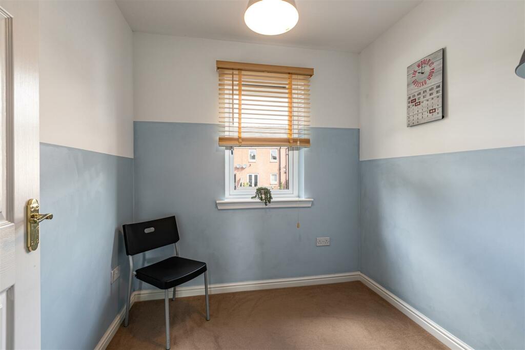 10 Queen Elizabetb Square Galashiels 42.JPG