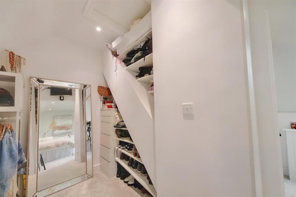 dressing Room 2.jpg