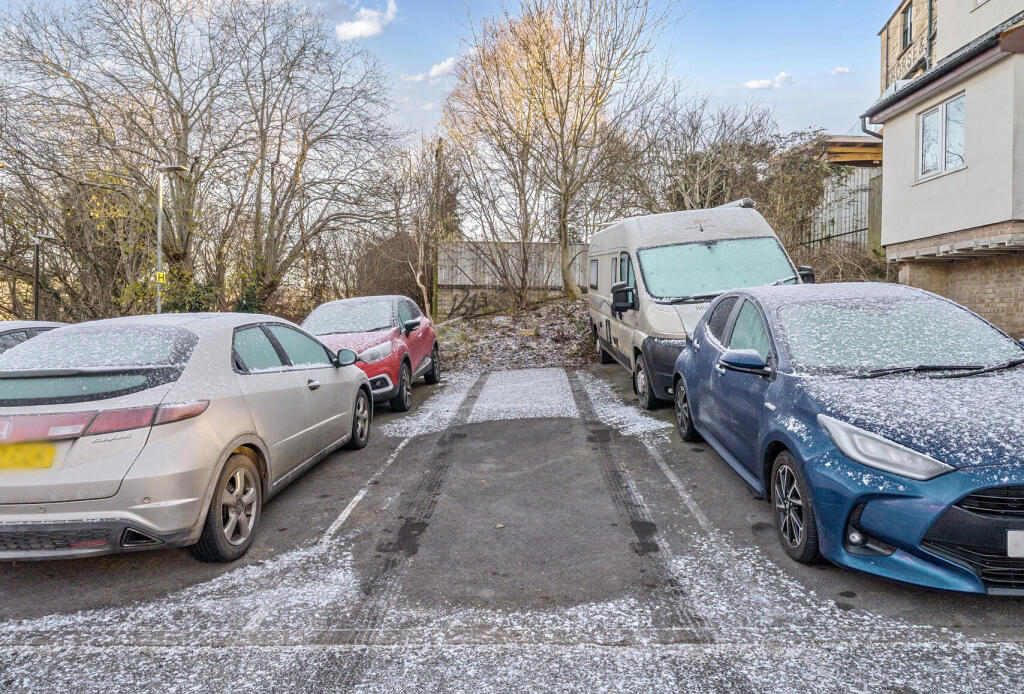 1395153-17-695bea...