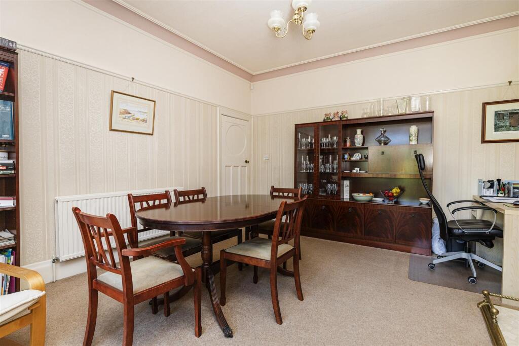 Bramleys Estate Agents - Le Marchant Avenue - Lind