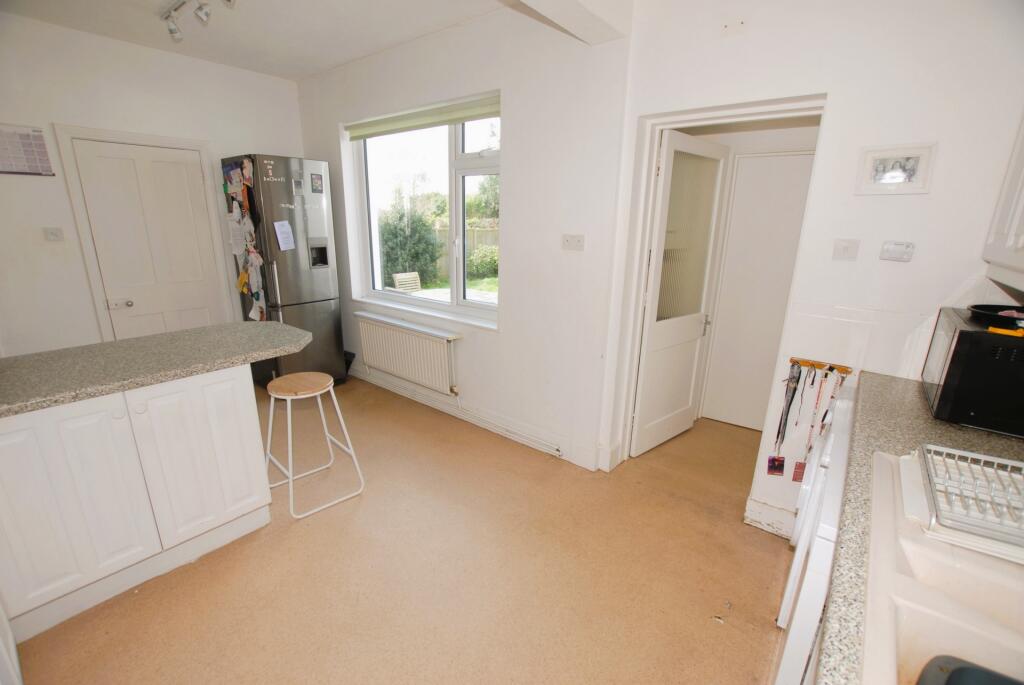 Kitchen/Breakfast rm