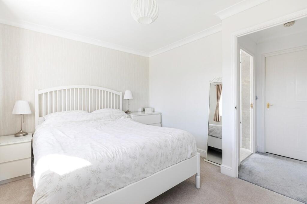 DE BURGH GARDENS (1).jpg